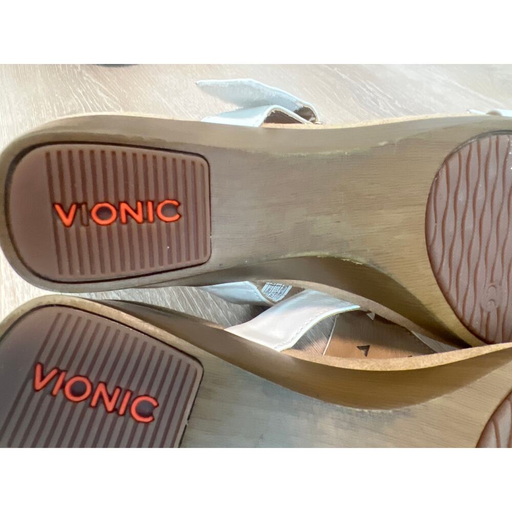 Vionic Maggie Sandal Wedge Heels Studs Slide Adjustable Straps Beige Women Sz 10 - Picture 8 of 8
